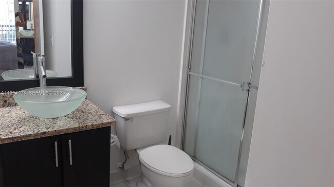 Photo - 3300 NE 191st St Unidad 1216