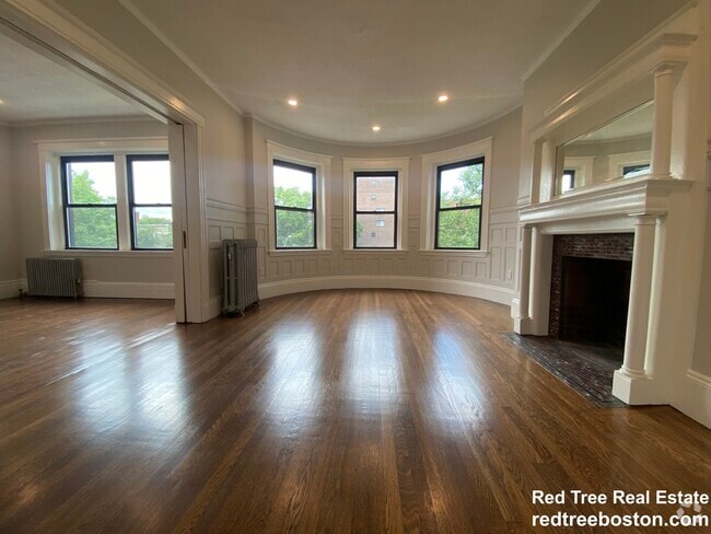 Building Photo - 1857 Beacon St Unit 3 Rental
