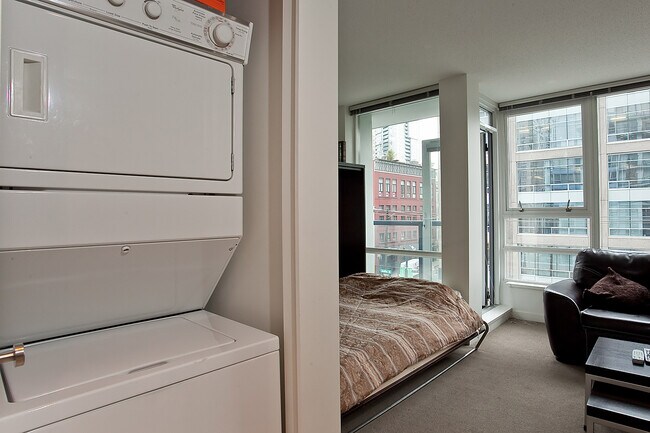 Photo - 928 Beatty St