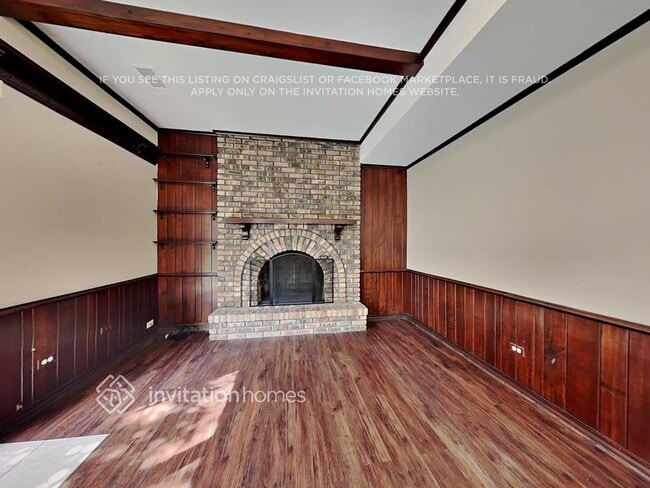 Photo - 415 Sussex Ct