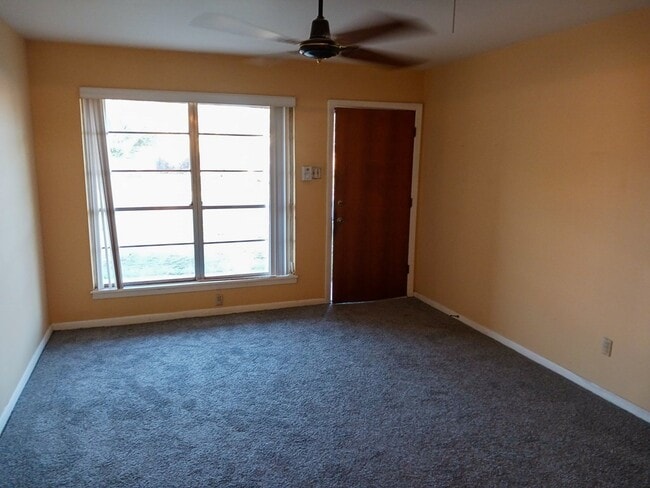 Photo - 1208 E 56th St