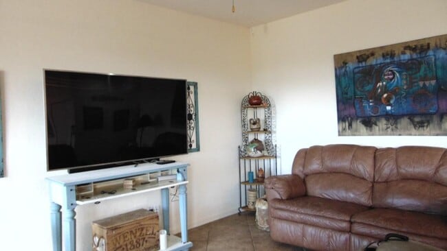 Photo - 457 W Windham Blvd