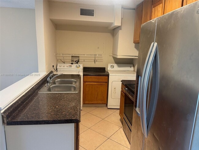 Photo - 4519 Treehouse Ln Unit G