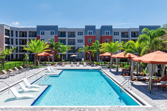 Swimming Pool - The Club on Pine Island