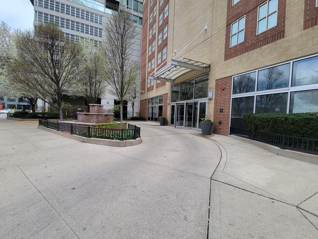 Photo - 645 N Kingsbury St Unit 2104