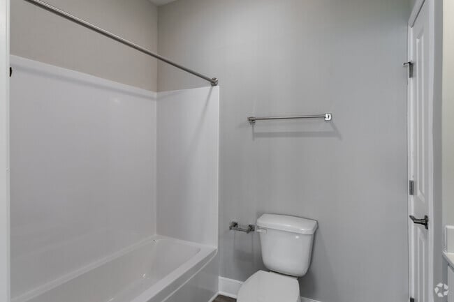 1 BR, 1 BA - 953SF - Bathroom