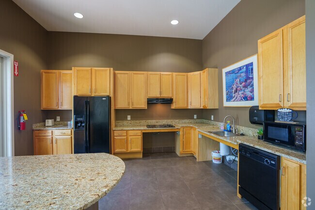 Clubhouse - Kitchen - The Commons at Drum Hill