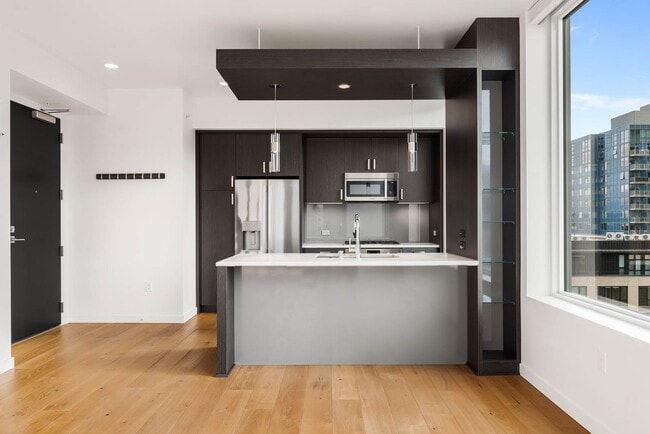 Photo - 1321 Seneca St Unit 905