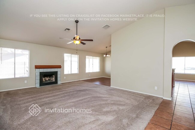 Photo - 5430 N 79th Dr