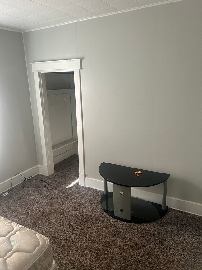 Photo - 2 Bedroom/ 1 Bath