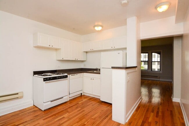 Photo - 1352 N Dearborn St Unit 106