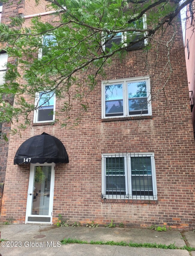 Photo - 147 Eagle St Unit APT 3