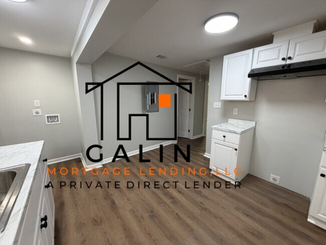 Photo - 602 W 61st St