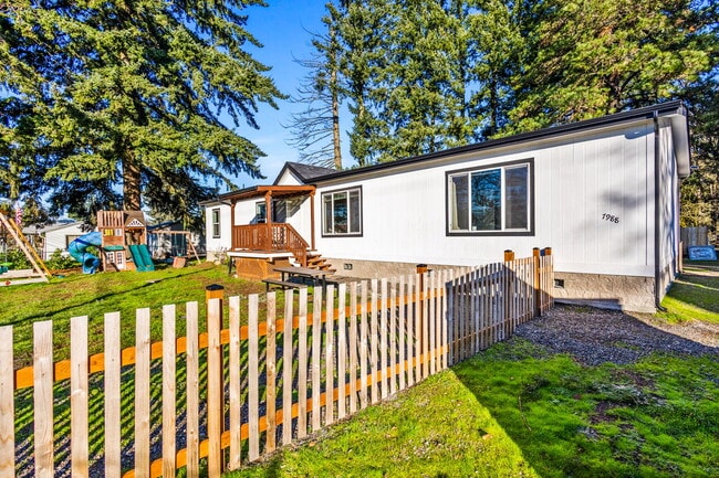 Photo - 7988 Marion Rd SE