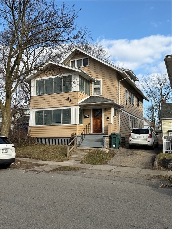 Photo - 224 Shelter St