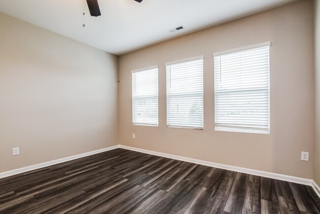 Photo - 364 Stone Arbor Wy