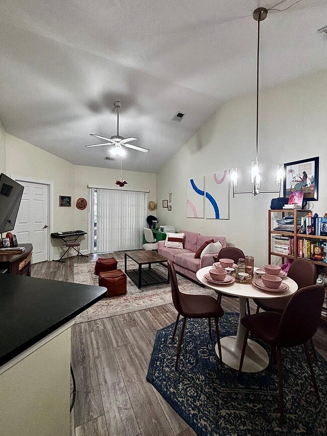 Photo - 111 Fountain Pointe Ln Unidad 302