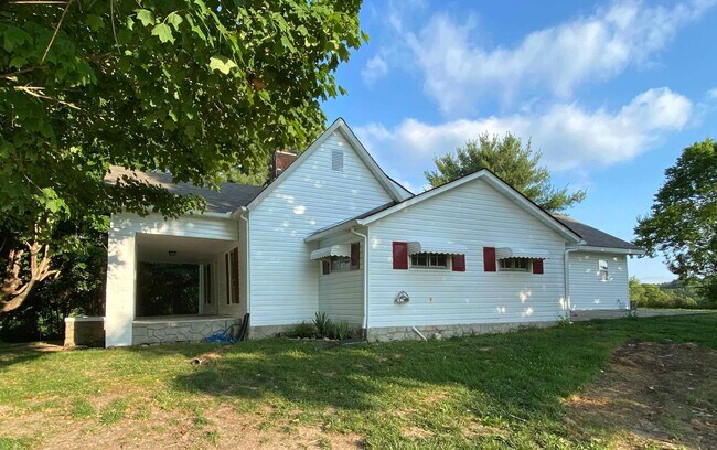 Photo - Farm House Living!!