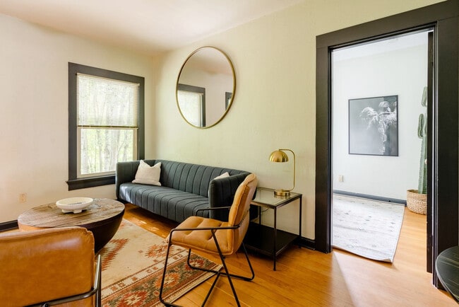 2537 SE Hawthorne Blvd Unit SI ID1612013P