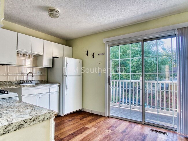 Photo - 1014 Campbell Ave