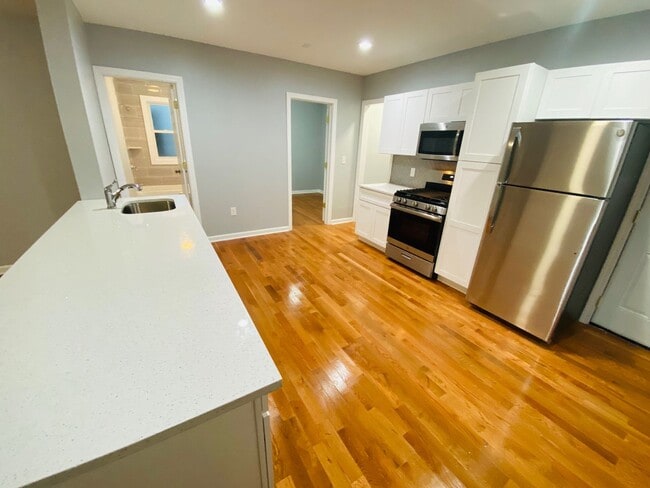 Photo - 187 St John St Unit 1st Floor
