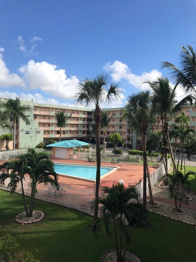 Photo - 1655 W 44th Pl Unit 304