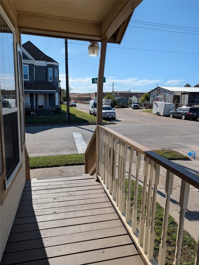 Photo - 1222 42nd St