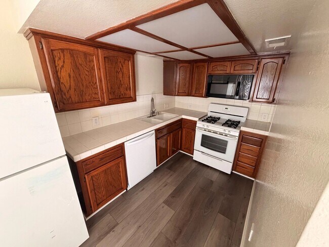 Photo - 11215 Camarillo Street,