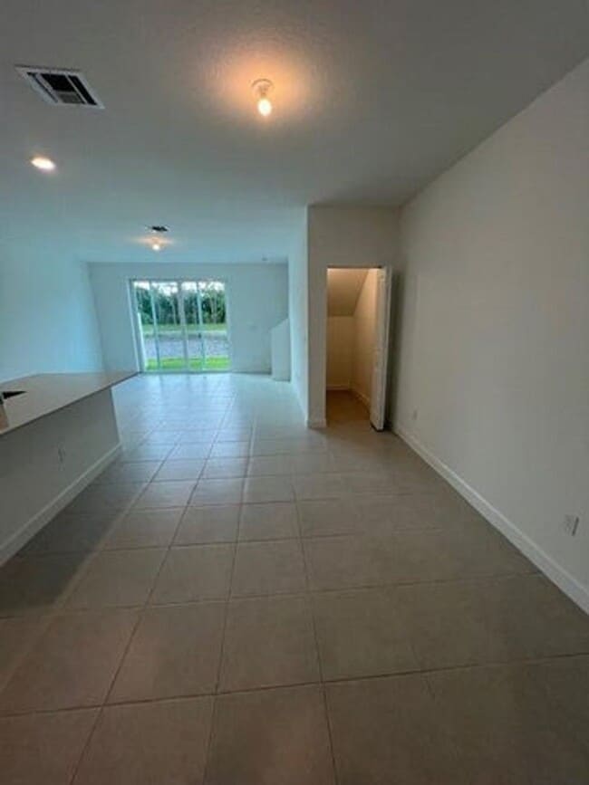 Photo - 5355 Flannigan Wy