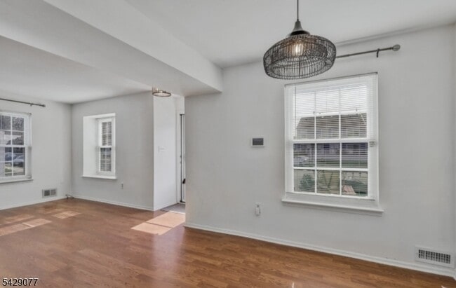 Photo - 81 Almond Dr