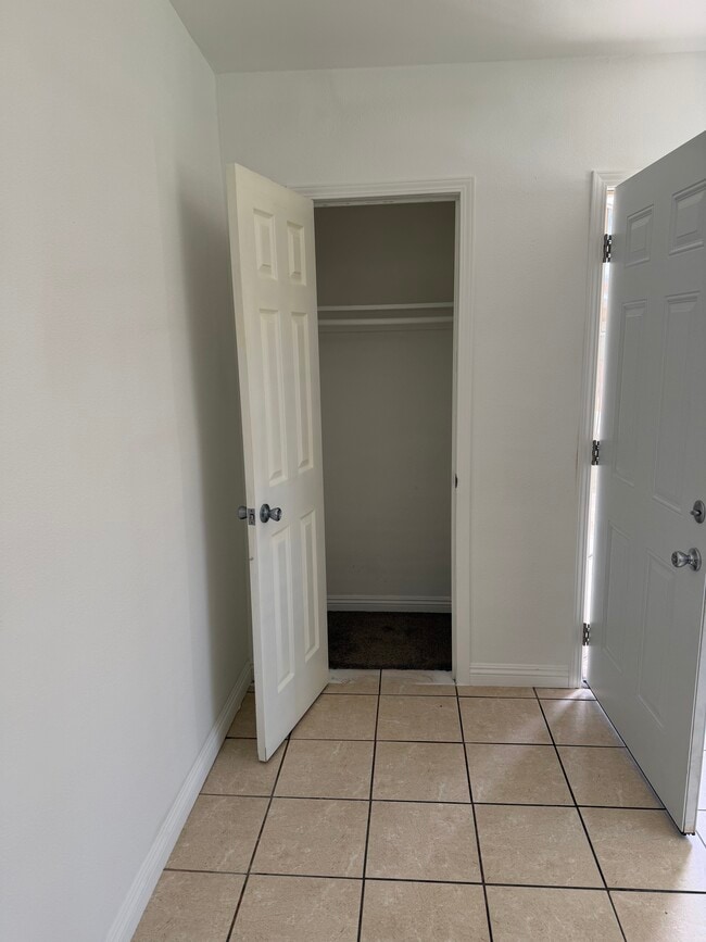 Photo - 835 E Avenue Q Unit 835