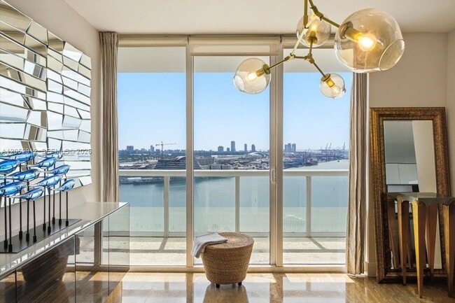 Photo - 50 Biscayne Blvd Unidad # 2510