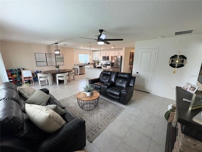 Photo - 433 Summer Grv Ln