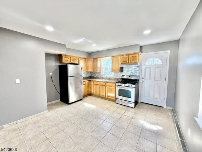 Photo - 30 Cottage Pl