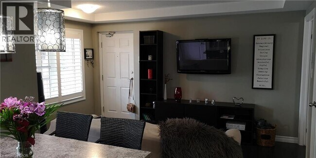 Photo - 1460 Highland Rd W Unit 5D