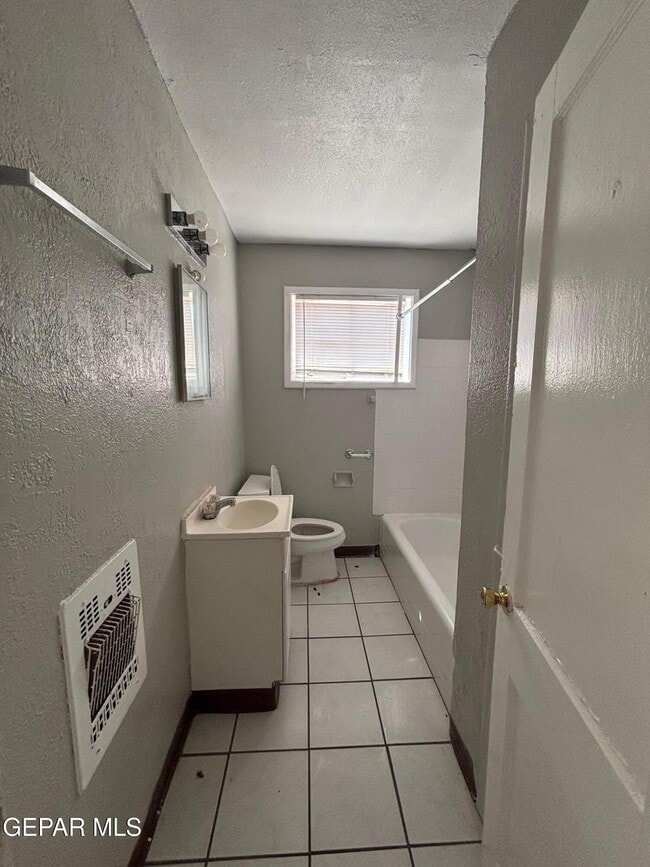 Photo - 3906 Harrison Ave Unit 4