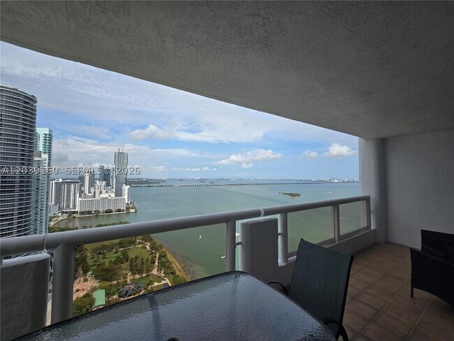Building Photo - 1717 N Bayshore Dr Unit B-4137