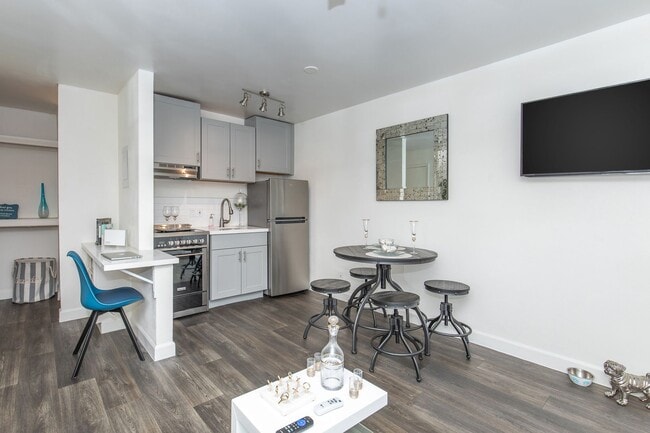 Photo - Studio 710 Apartments