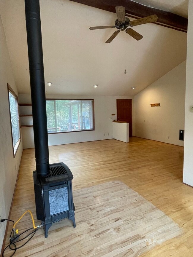Photo - NW BEND Bungalow