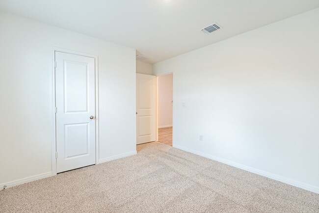 Photo - Beautiful 4 bedroom, 2.0 bathroom home in Leander!!!