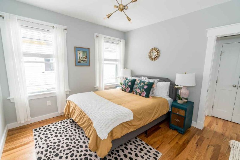 Photo - 203 Broadway