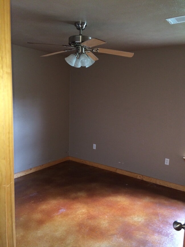 4510 Maddox Rd Unit 1