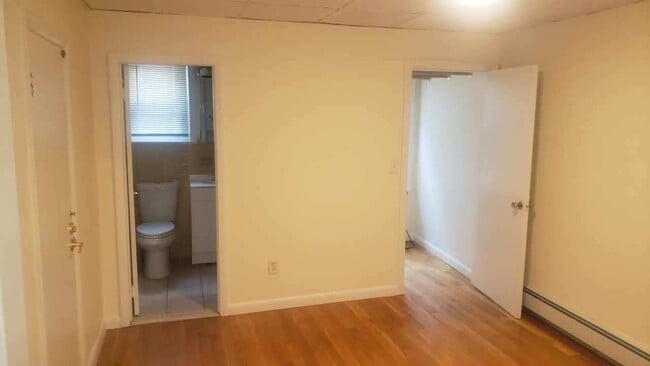 Photo - 304 Beacon St Unit #B