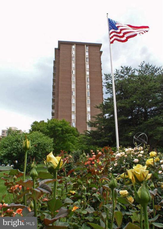 2059 Huntington Ave Unit 1601