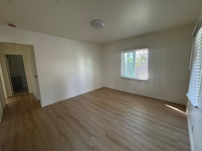 1448 Coronado Ave
