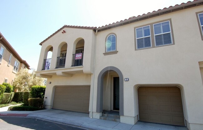 Upgraded 2 bedroom/ 2 bath in the heart of... - Upgraded 2 bedroom/ 2 bath in the heart of... Casa