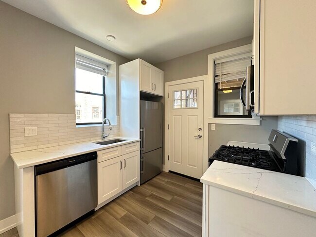 Photo - 3948.5 N Janssen Ave Unidad E3