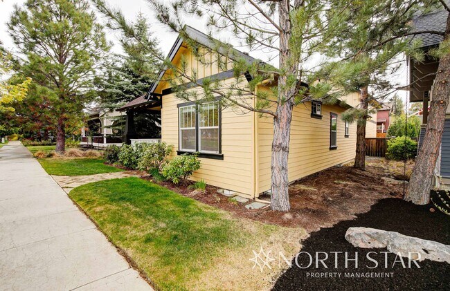 Photo - Stunning 3 bed/3 bath in Summit West