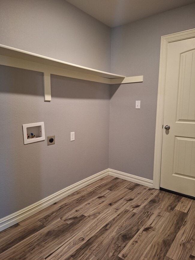 Photo - 3 bedroom Duplex with move in special