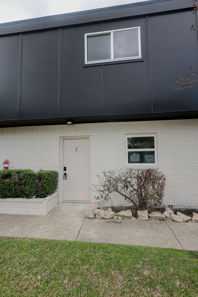 Photo - 708 Staitti St Unidad 2